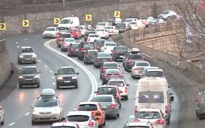 La revedere aglomerație pe DN1. Acesta va fi extins pentru a avea trei benzi pe fiecare sens.