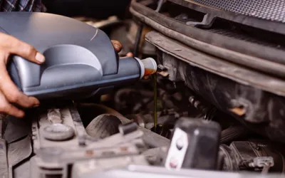 Vites kutusu yağı ne zaman değiştirilir: aralıklar ve işaretlerle kapsamlı rehber