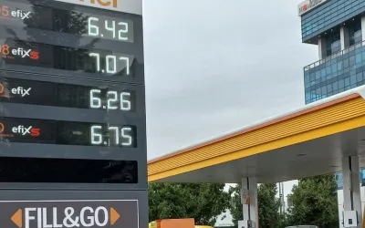 Guvernul doreste sa plafoneze preturile la carburanti. Cat ar trebui sa platesti la pompa?