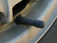 Pierderea constantă de presiune la anvelope - cauze și soluții practice