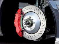 Sistemul de franare auto: probleme comune și soluții de diagnosticare