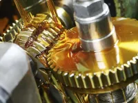 Devo cambiare l'olio del cambio se non è mai stato cambiato?