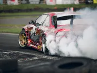 Le frein à main agit-il sur les quatre roues ?