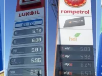 Die Verbrauchsteuern auf Kraftstoffe werden um 50 % gesenkt, so die Entscheidung der Koalition