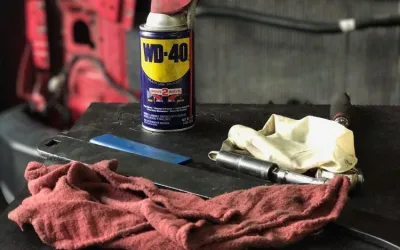 Cum să cureți clapeta de accelerație: se poate folosi WD40?