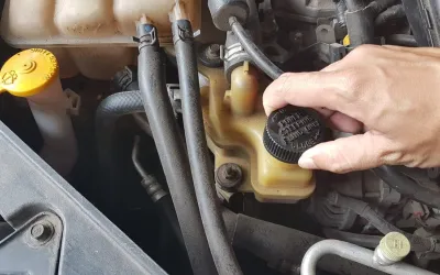 Importanța lichidului de servodirecție - când și cum să-l verifici