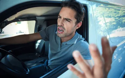 Cea mai importantă regulă la volan: conduita preventivă și atentă