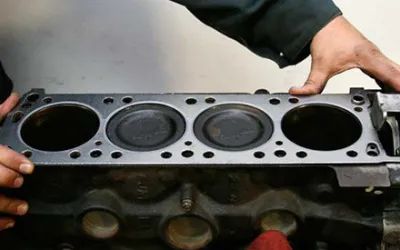 Defective cylinder head gasket: symptoms, causes, and repair solutions