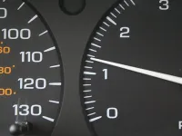 Schaden Sie dem Motor, wenn Sie das Auto zu lange im Leerlauf lassen?