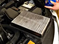 Când trebuie schimbat filtrul de aer la mașină - semne și consecințe