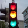 Miért piros, sárga és zöld a közlekedési lámpák színe?