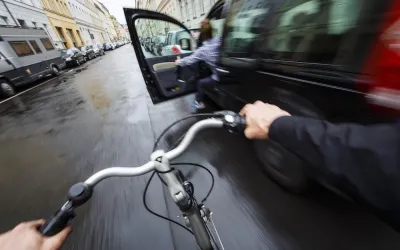 Circulația cu bicicleta în trafic: reguli, drepturi și obligații în România