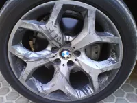 Praful de frână: ce este, de unde apare și cum îl curățăm corect