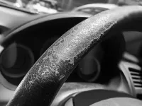 Wie beeinflusst die Sonne das Auto?