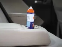 7 gjenstander du ikke bør la ligge i bilen: sikkerhet og helse