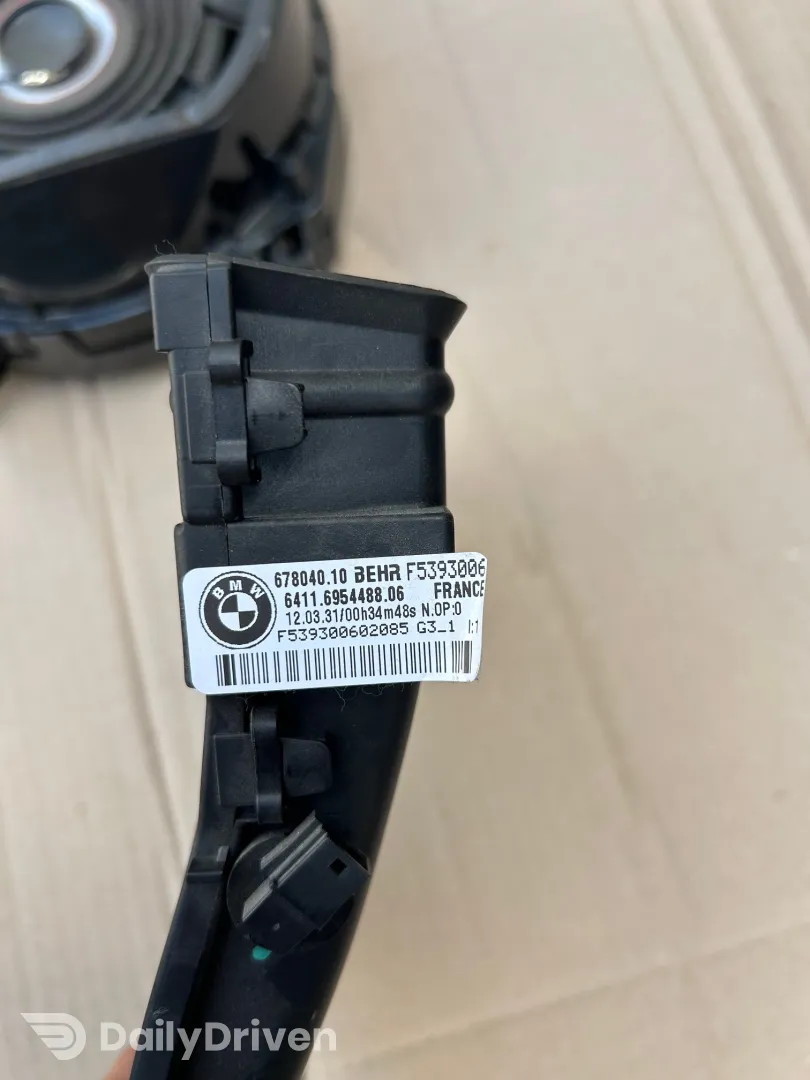 Aeroterma electrica bord dreapta BMW X5 E70, 6954488