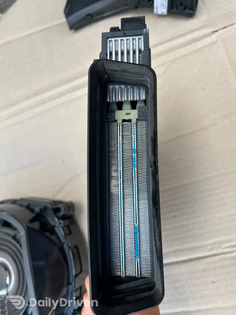 Aeroterma electrica bord dreapta BMW X6 E71, 6954488