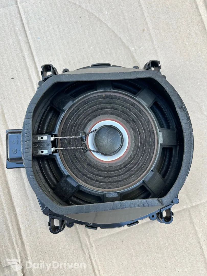 Subwoofer central BMW X3 F25, 9218695