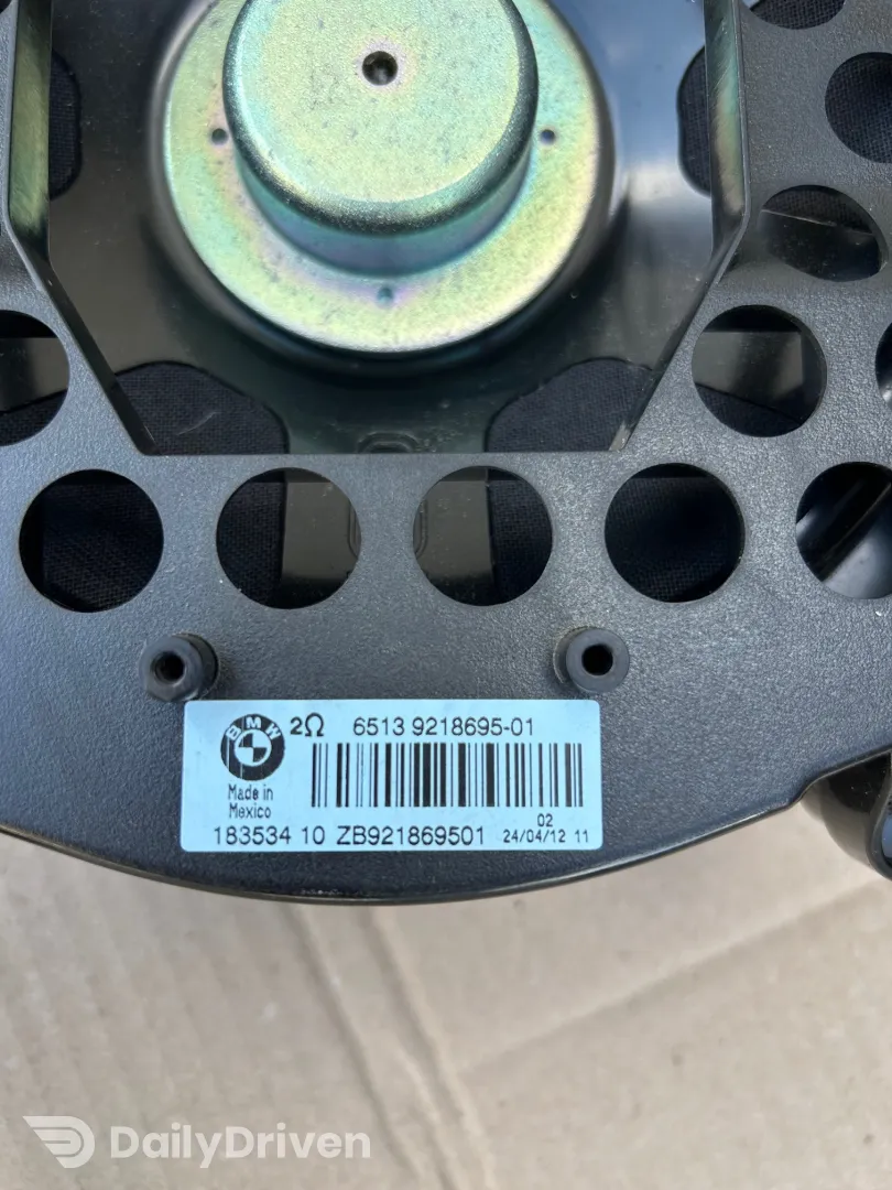 Subwoofer central BMW X6 E71, 9218695