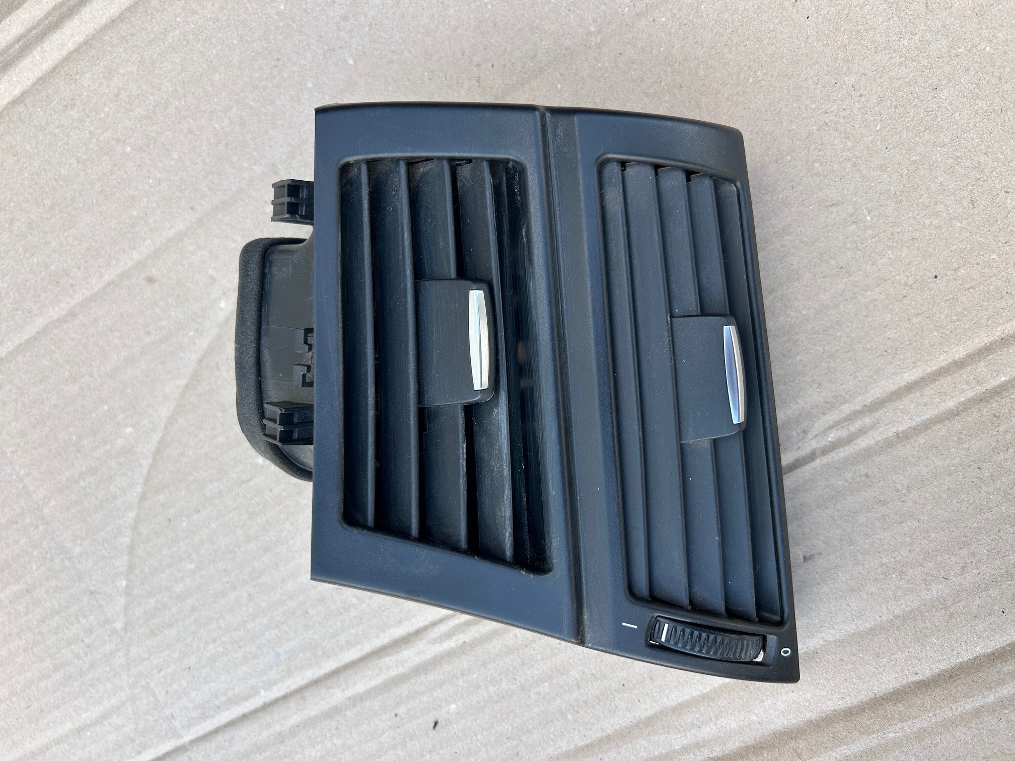 Grila ventilatie dreapta BMW X5 E70, 9227768