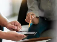 Service-urile Auto Sună Alarmă: Asigurătorul Axeria Nu Plătește Facturile!