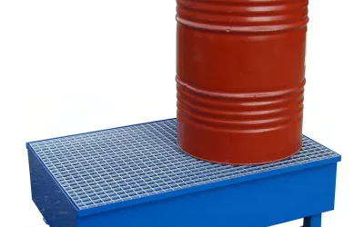Cuva de retentie pentru butoaie: solutia sigura pentru depozitarea substantelor periculoase!