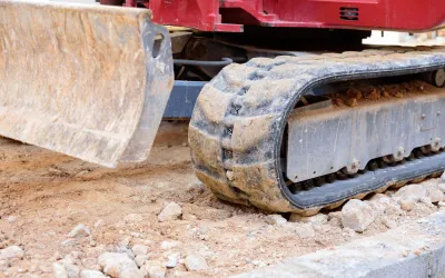 Cum influențează șenilele din cauciuc aderența și stabilitatea utilajelor?