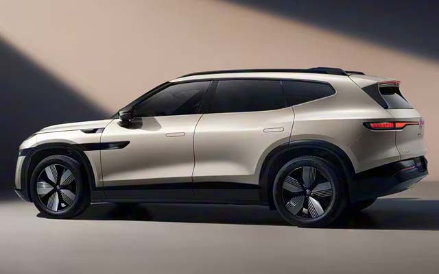 Interior premium cu tehnologie avansată