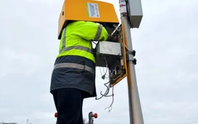 „Război” în trafic: un radar care a dat 8.000 de amenzi pe lună, vandalizat de trei ori în Varșovia