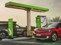 Mașinile electrice reprezintă doar 2,3% din parcul auto al UE în 2024