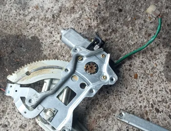 Macara electrica usa dreapta fata Mitsubishi L200, MR144596, 062100-6526