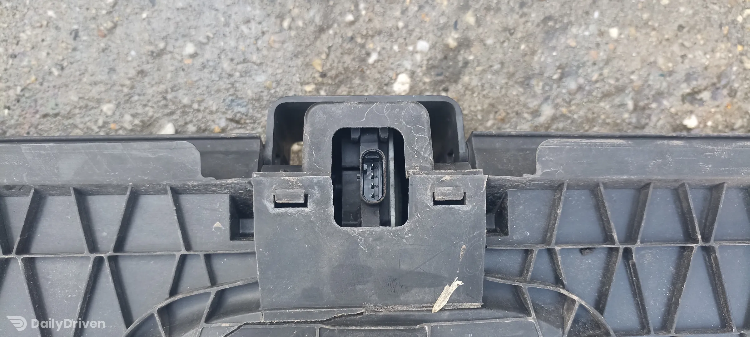 Grila activa inferioara BMW Seria 7 G11 LCI G12 LCI, 51139465295