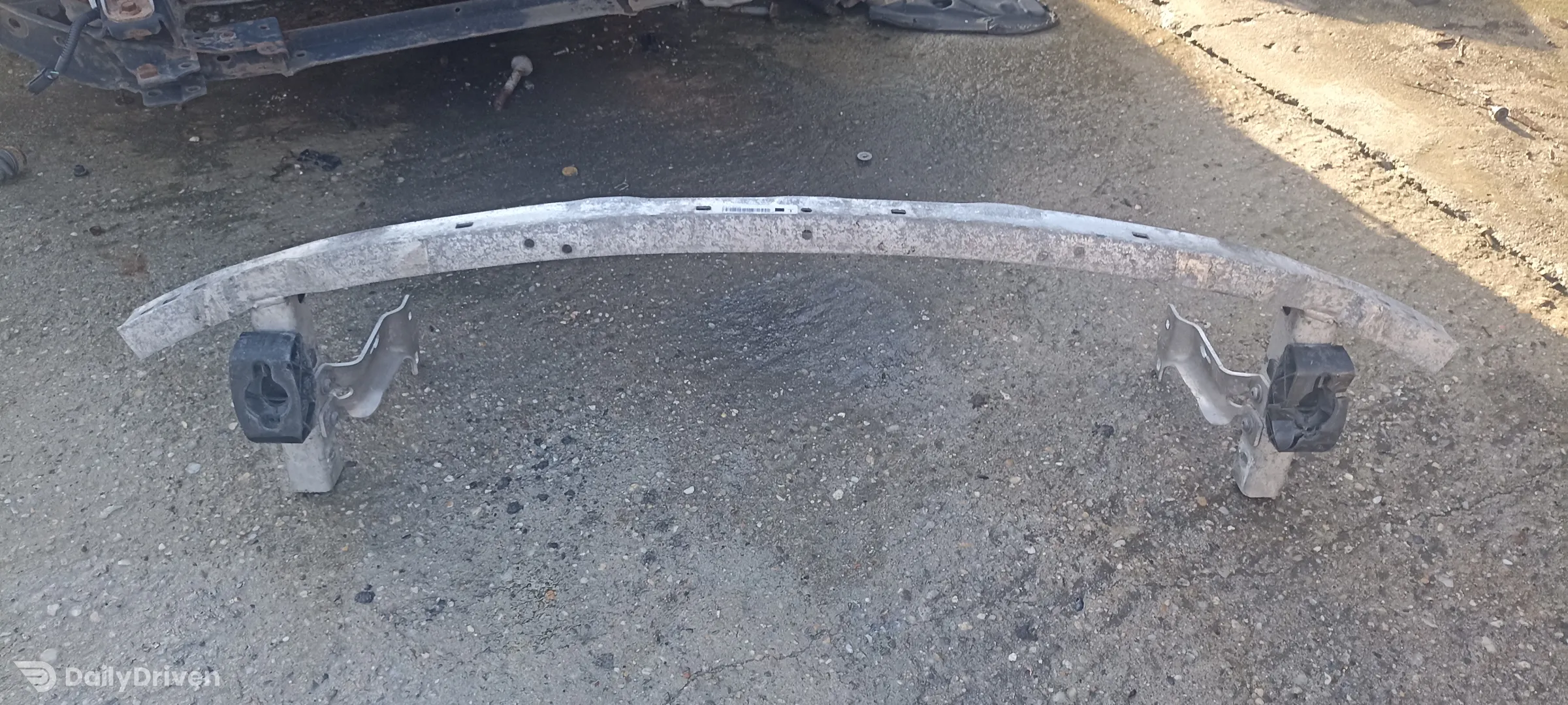 Armatura inferioara bara fata BMW Seria 7 G11 G12, 7357178