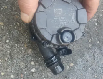 Pompa apa auxiliara BMW Seria 5 G30 G31, 1151 8638237