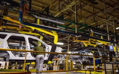 Dacia pregătește un nou val de plecări voluntare, cu prime care pot urca până la 50.000 de euro. Miza: ajustarea producției și a costurilor în 2026