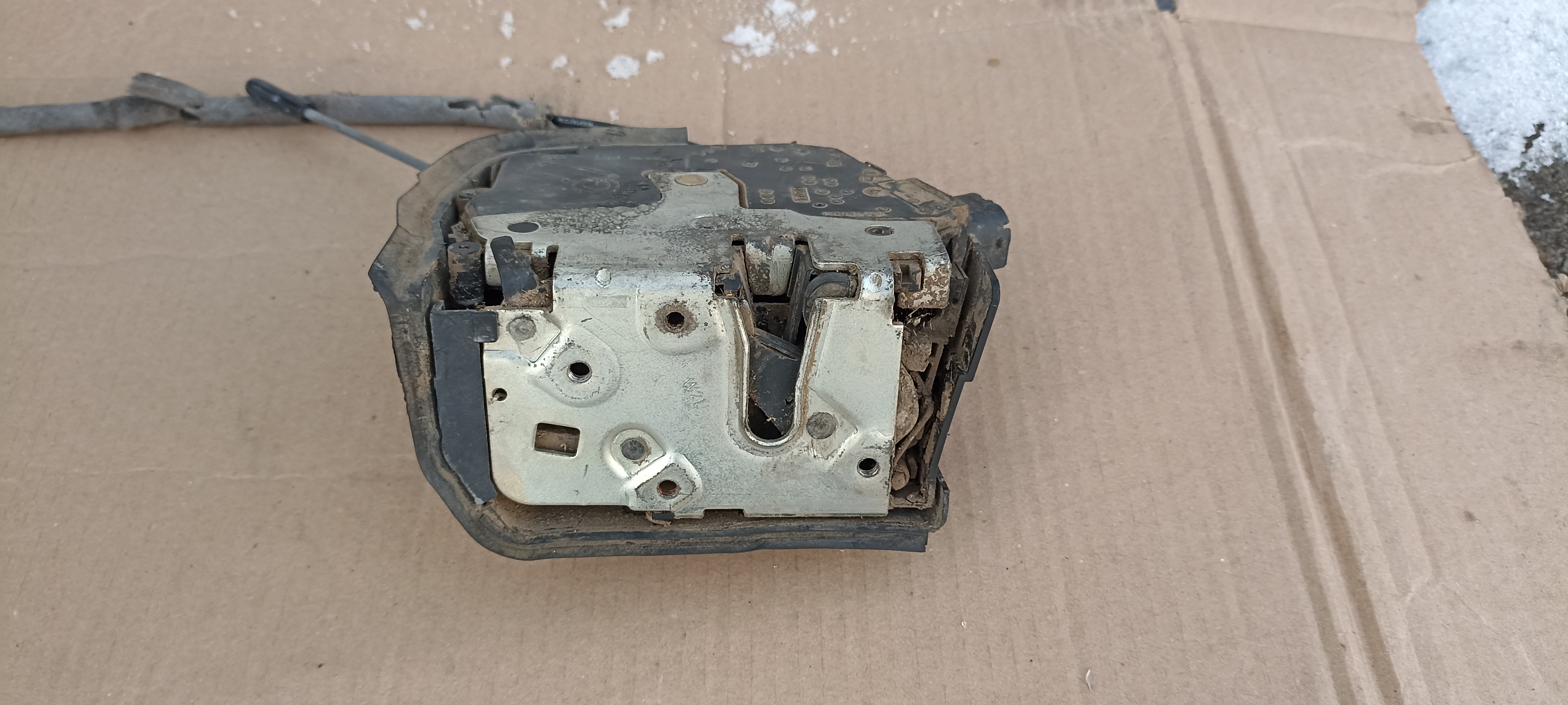 Broasca usa stanga spate BMW X5 E53, 8402601