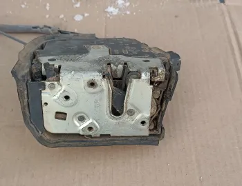 Broasca usa stanga spate BMW X5 E53, 8402601