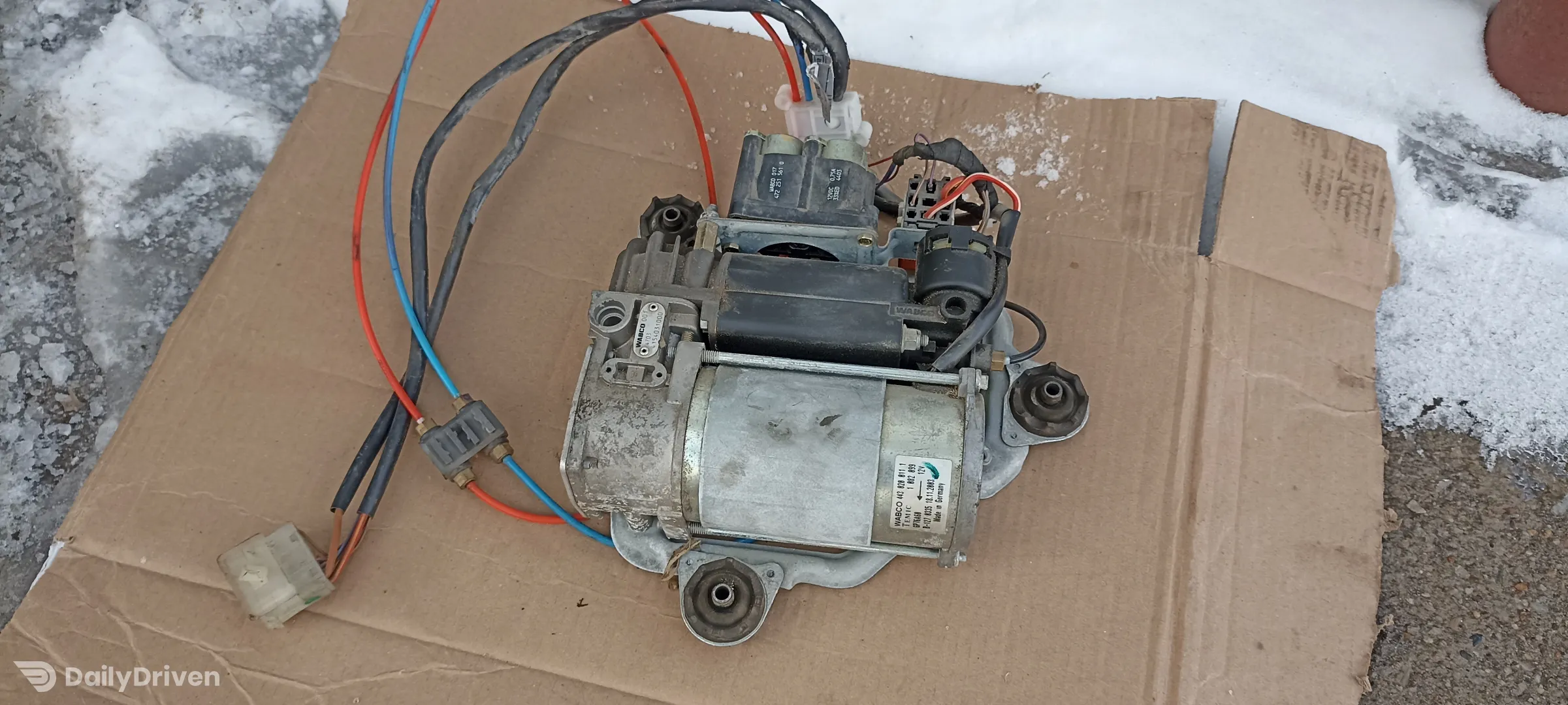 Compresor suspensie pneumatica BMW Seria 7 E65 E66, 6787616