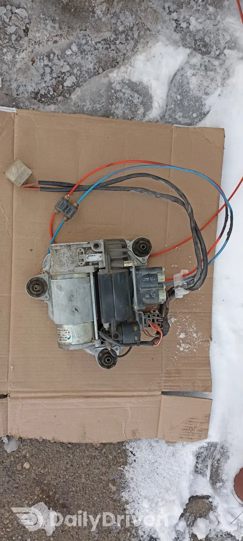 Compresor suspensie pneumatica BMW X5 E53, 6787616