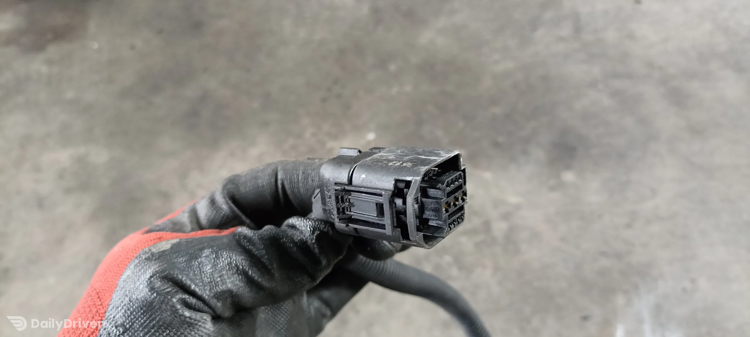 Cablu electromotor BMW Seria 6 F06 F12 F13, borna plus electromotor 7621308