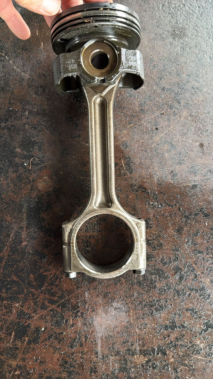 Piston cu biela Nissan Navara 2.3dci YS23DDTT