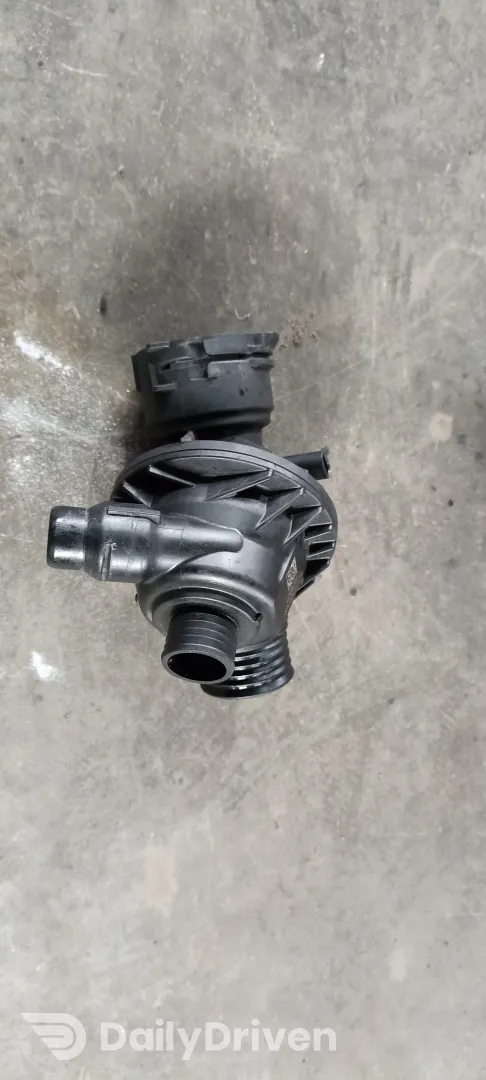 Carcasa termostat BMW Seria 3 F30 F31 F34GT benzina, N55