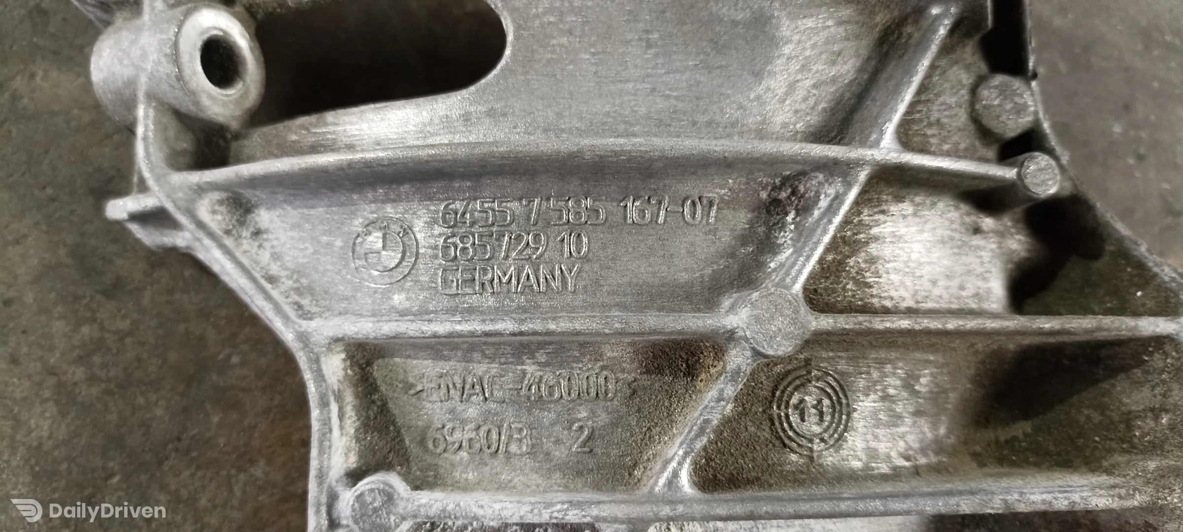 Suport compresor AC BMW X6 F16 benzina, tip motor N55, 6455 7585167