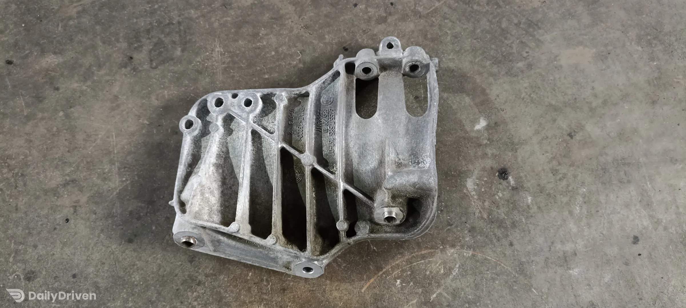 Suport compresor AC BMW X6 F16 benzina, tip motor N55, 6455 7585167