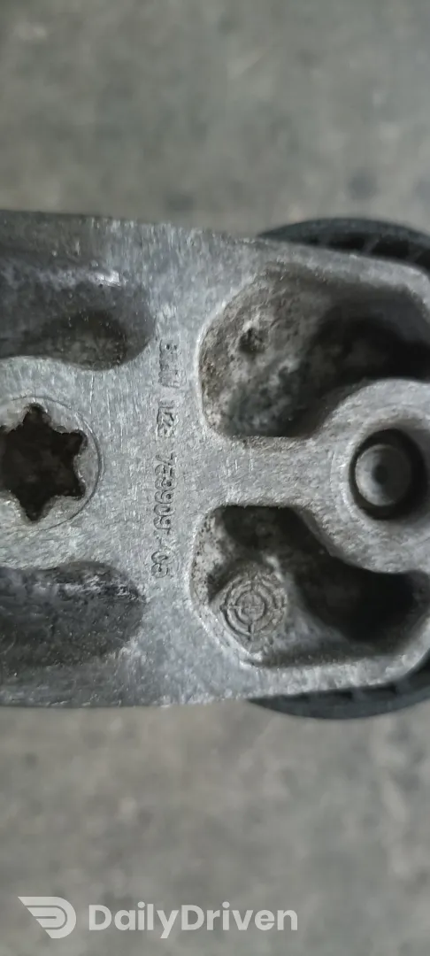 Intinzator curea accesorii BMW Seria 6 F06 F12 F13, N55, 7599097