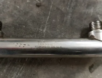 Rampa injectoare BMW Seria 1 F20 F21 benzina, N55, 7628049