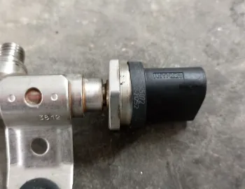 Rampa injectoare BMW X3 F25 Benzina, N55, 7628049