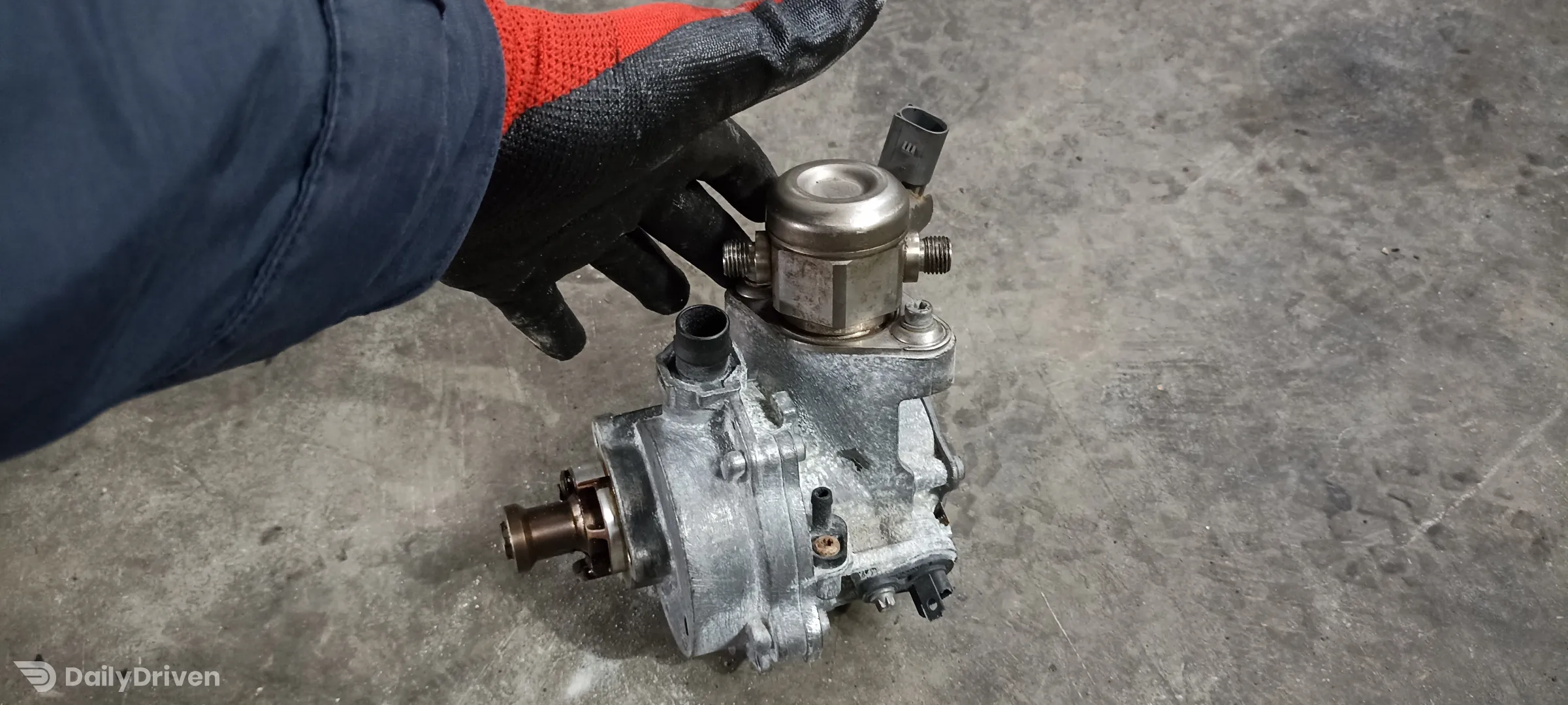 Pompa inalta presiune BMW Seria 6 F06 F12 F13, N55, pompa injectie 1351 7610761, 0261523131