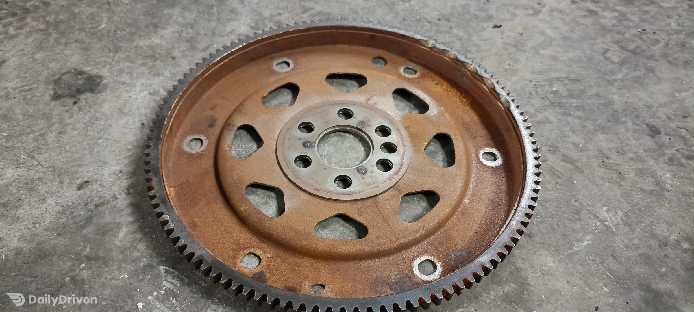 Coroana volanta BMW Seria 7 F01 F02, benzina N54, N55, 7589480, 8604045