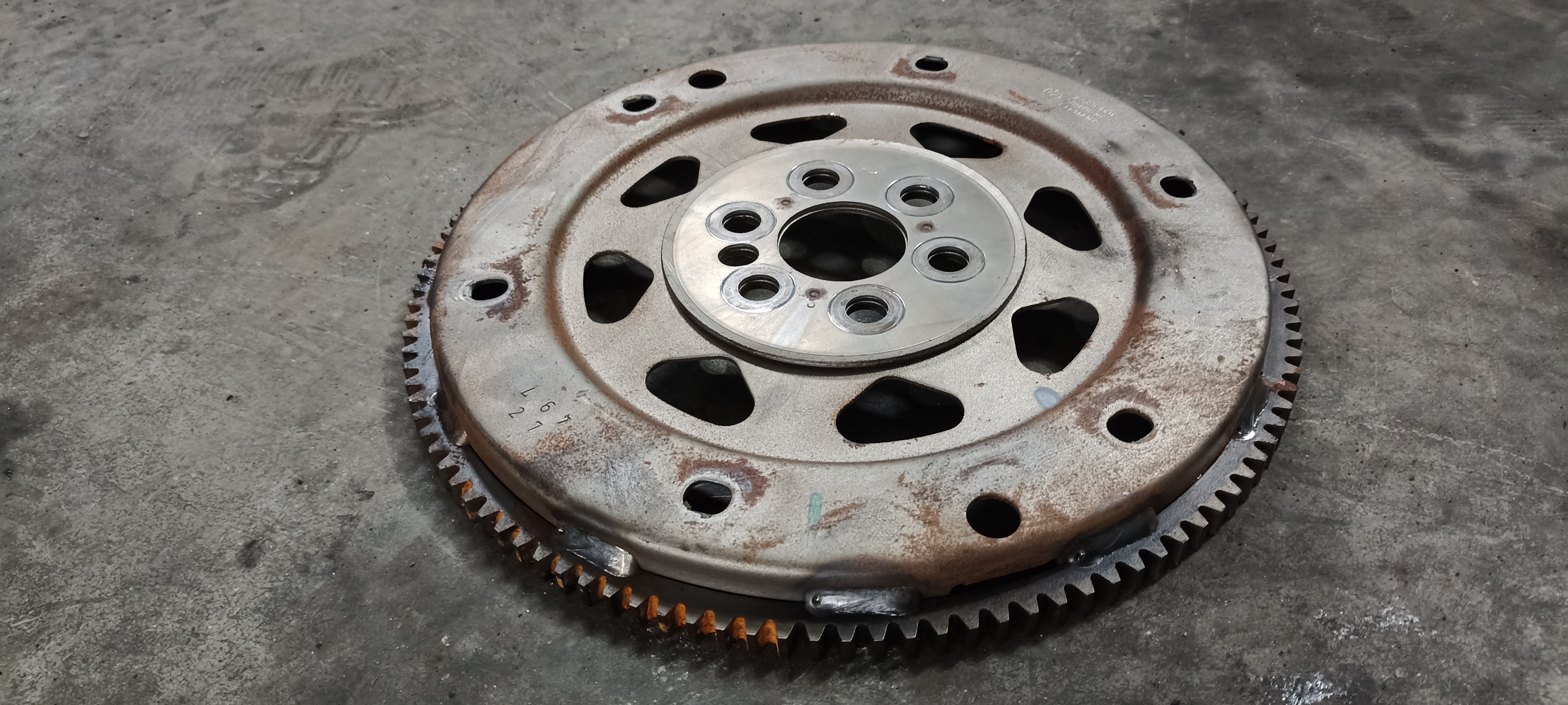 Coroana volanta BMW Seria 3 E90 E91 E92 E93, benzina N54, N55, 7589480, 8604045